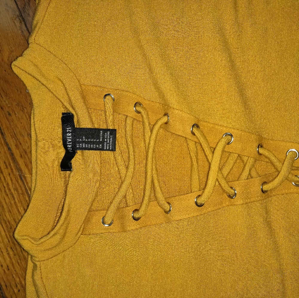 Short sleeve lace up top